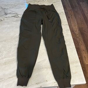 Lulu Lemon size 2 olive green dance pant jogger